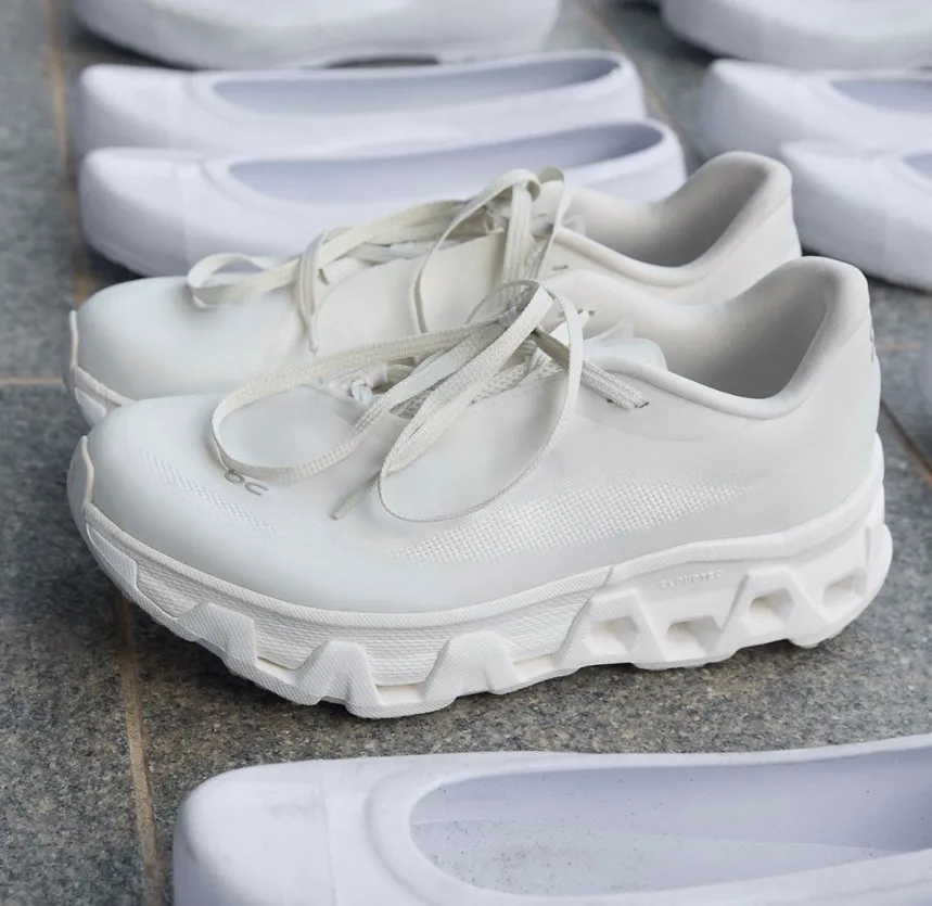 POST ARCHIVE FACTION x ON Cloudmonster Hyper White $1316起免運!