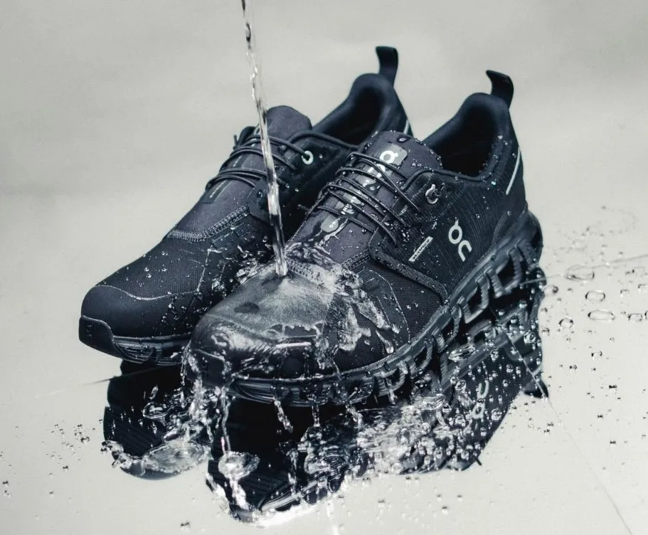 ON Cloud 6 Black Waterproof $883免運!