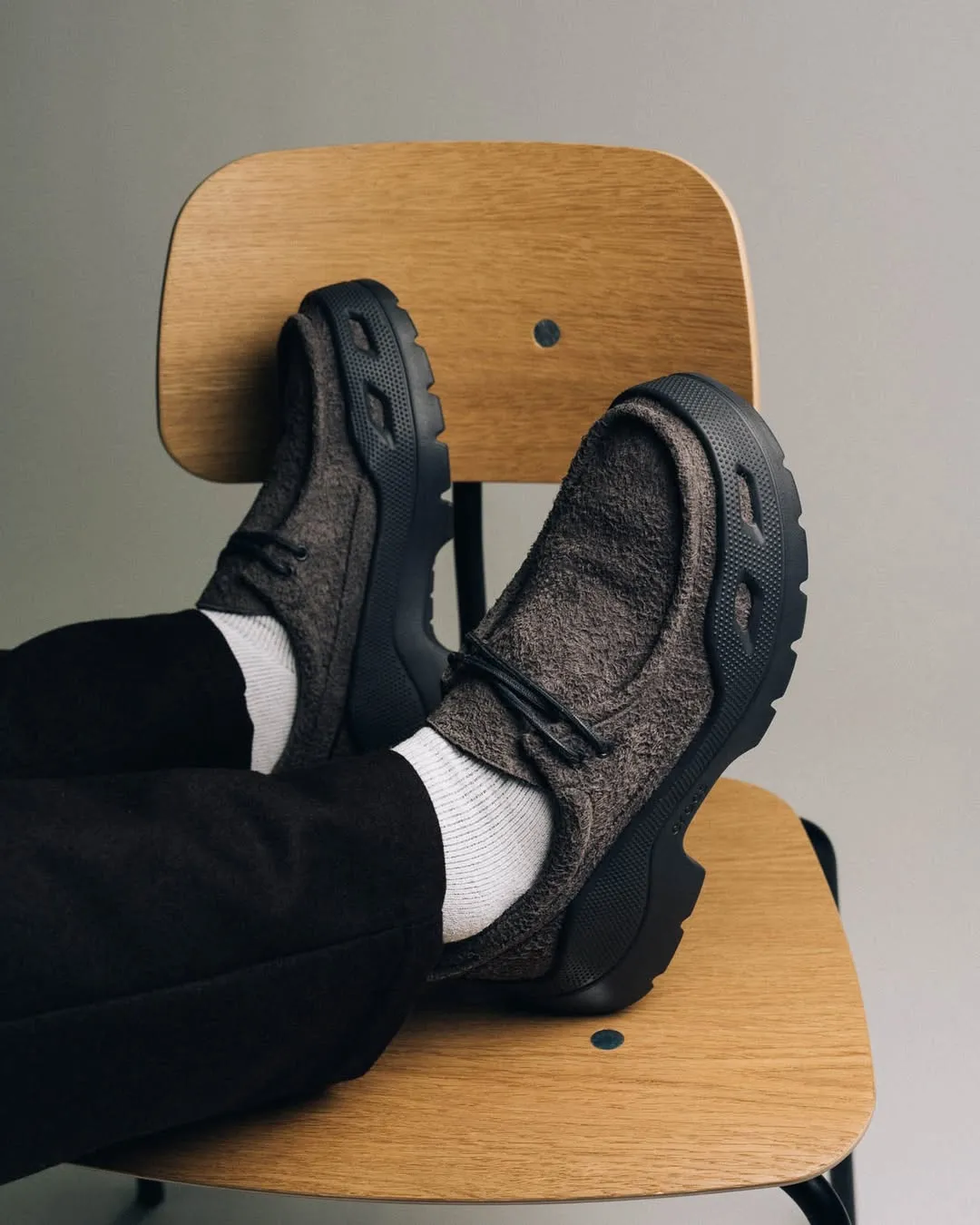 Crocs EXP Gallery Black/Sand $872!