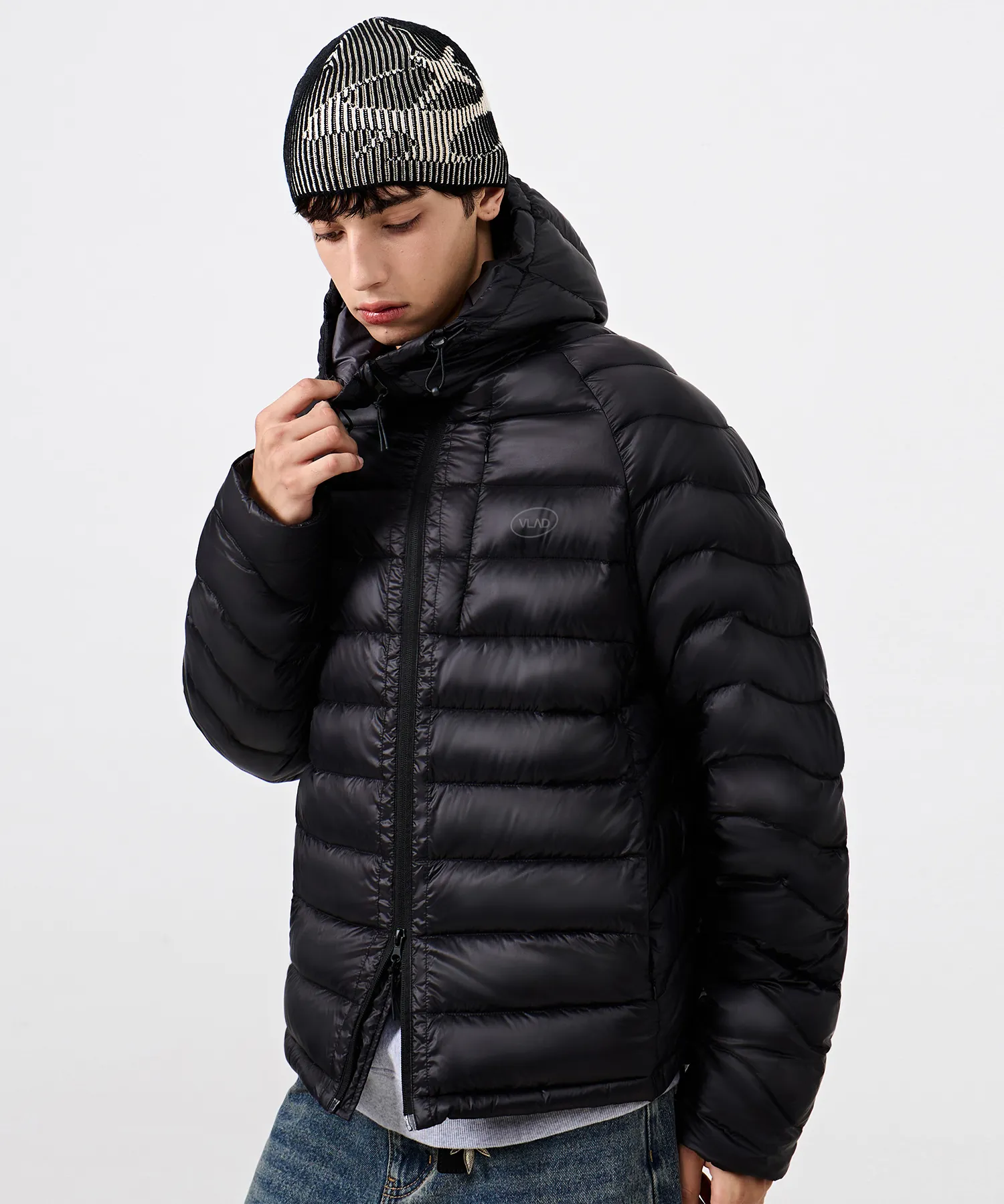 Dimitri Black Light Shell Lightweight Down Jacket 4色$413起!