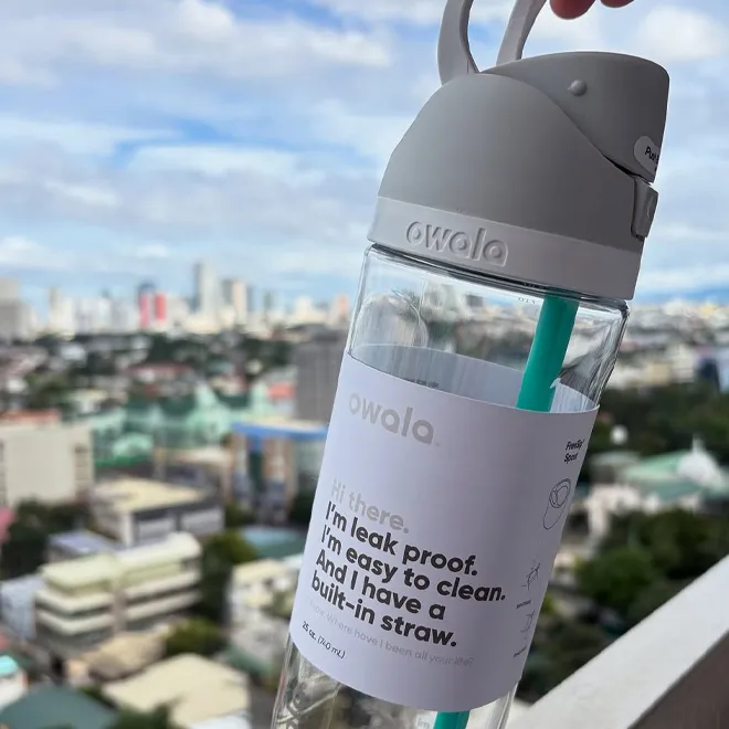 Owala FreeSip Clear Tritan Plastic Water Bottle 2色$135!