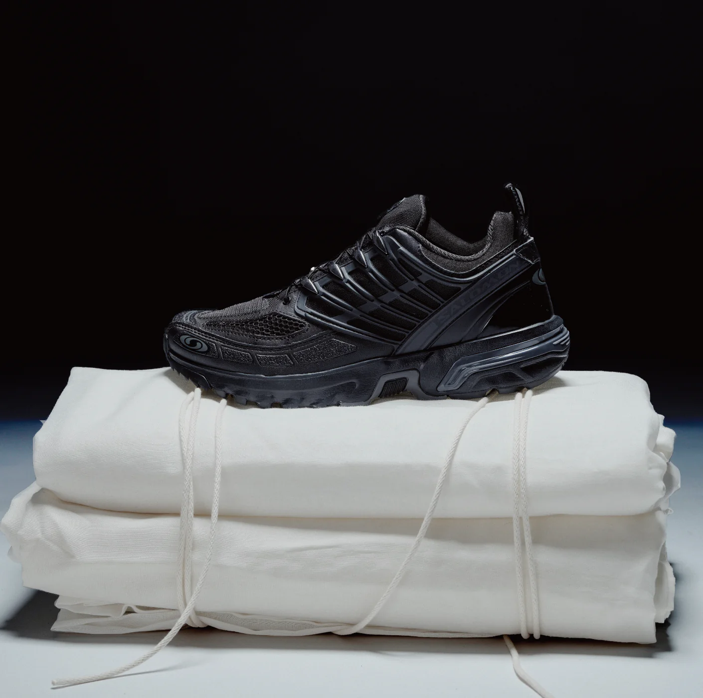 Salomon ACS Pro Black $587!