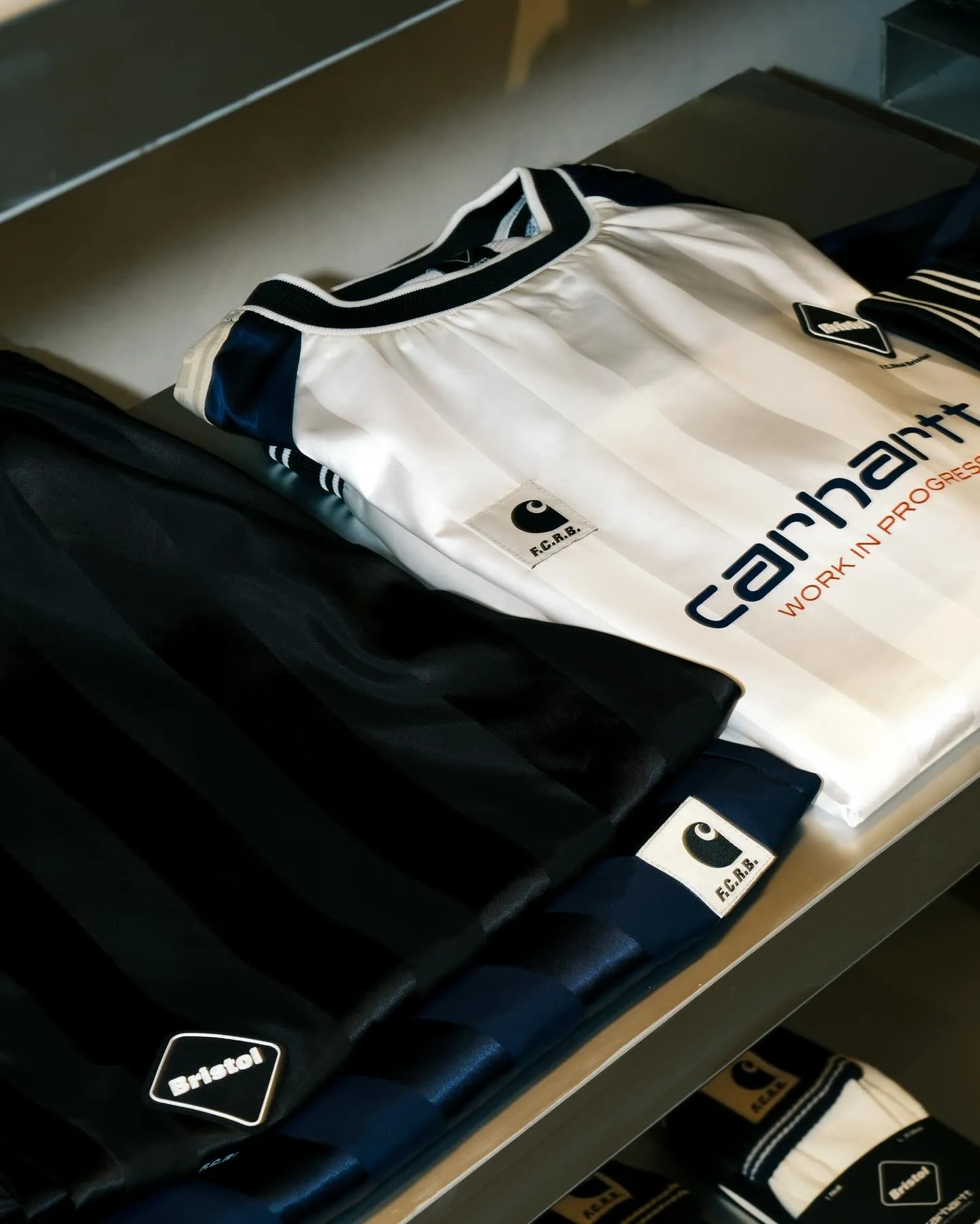 Carhartt WIP x F.C. Real Bristol 低至水貨半價!